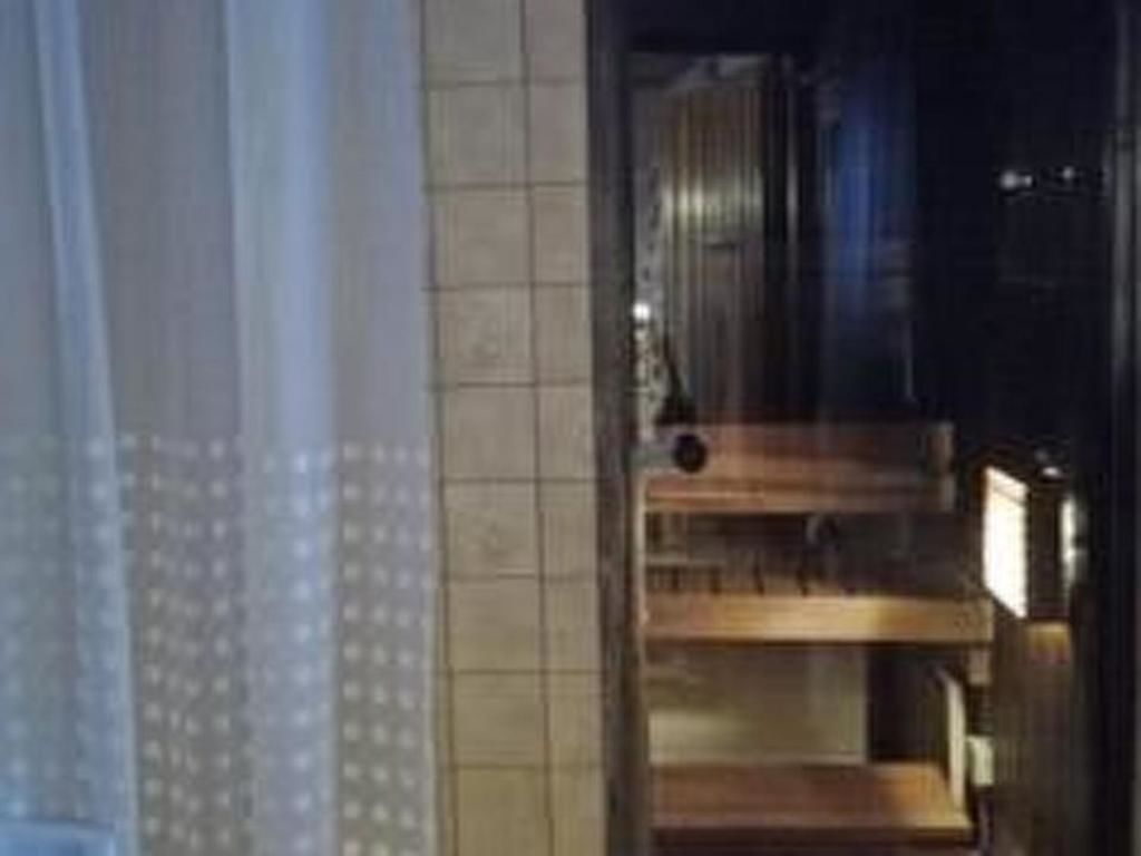 Дома для отпуска Holiday Home Mustalampi 4 kyyhkynen Рука-43
