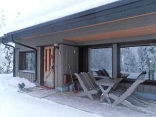 Дома для отпуска Holiday Home Mustalampi 4 kyyhkynen Рука-0