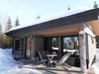Дома для отпуска Holiday Home Mustalampi 4 kyyhkynen Рука Дом для отпуска-5