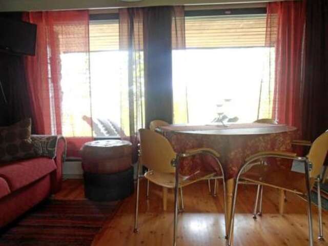 Дома для отпуска Holiday Home Mustalampi 4 kyyhkynen Рука-15
