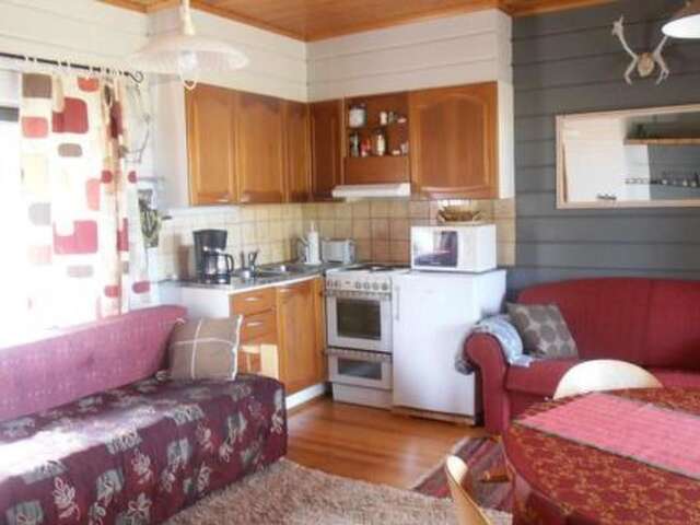 Дома для отпуска Holiday Home Mustalampi 4 kyyhkynen Рука-43